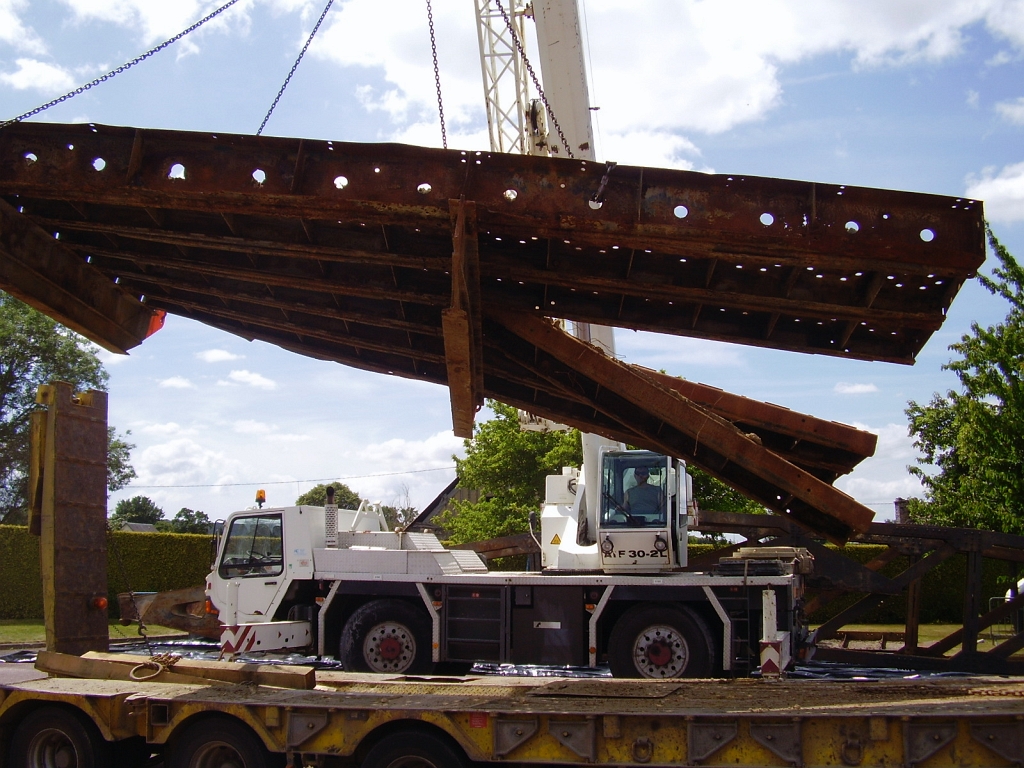 20110601 WHALE:BALEINE ARRIVES IN VIRE FROM BRÉCEY Bill Twohigg 35.jpg
